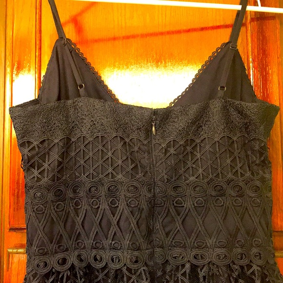 NWT Guess Women’s Dress. - Picture 4 of 6